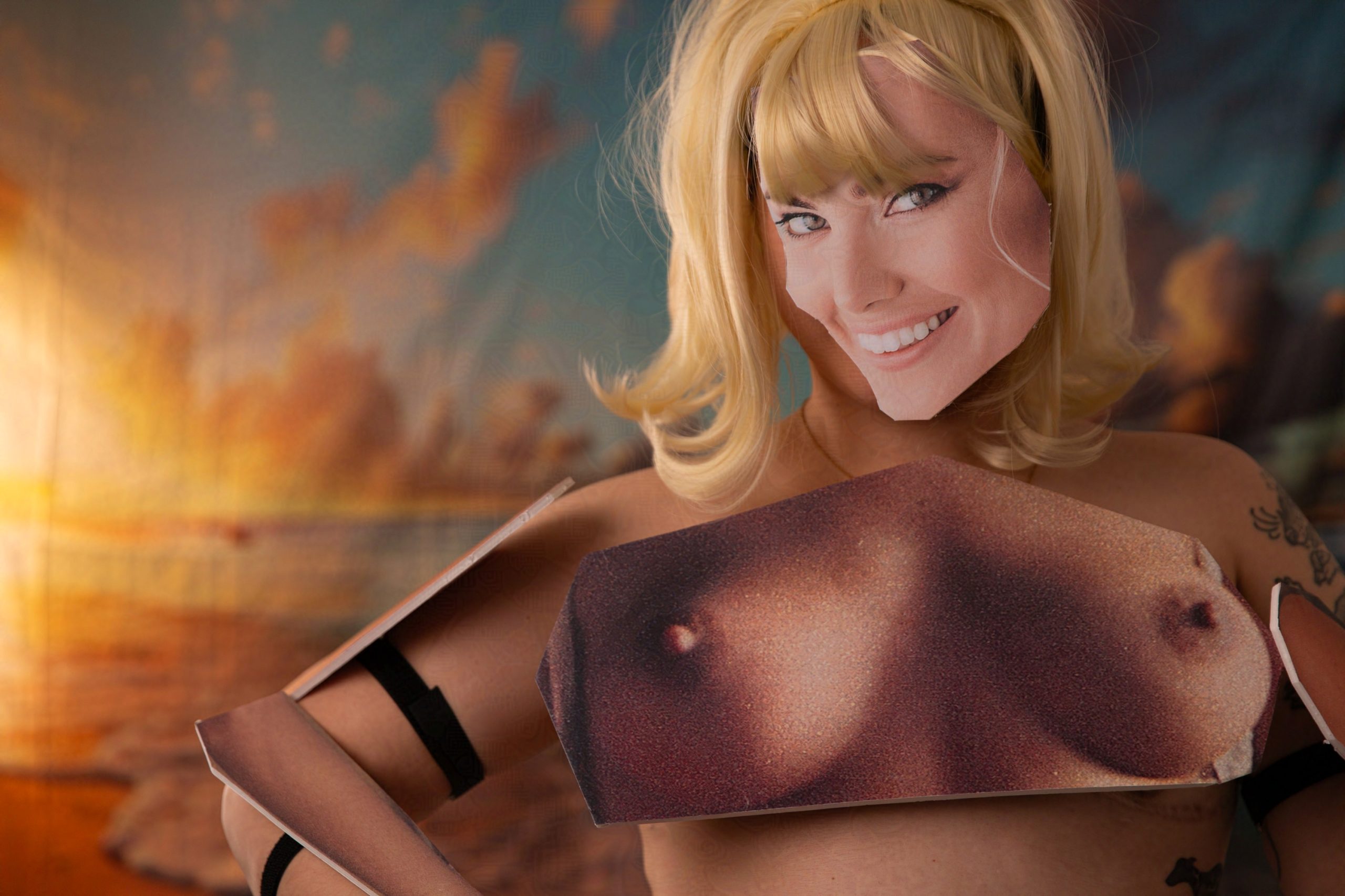 Woman-nude-panel-web-3-protected-intensity-DEFAULT-V2