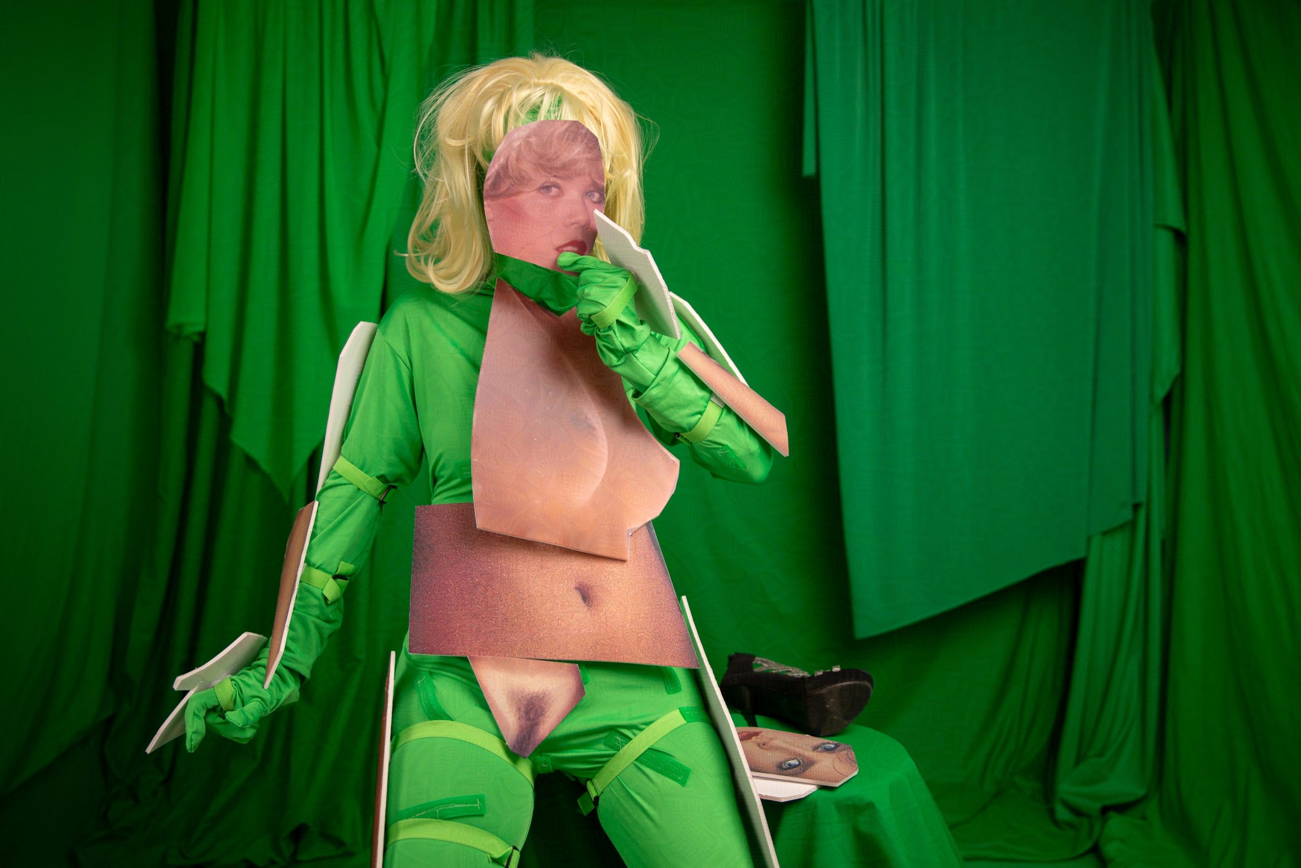 seductresses-green -web-08-protected-intensity-DEFAULT-V2